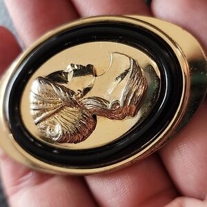 VTG Avon Gold and Black Cameo Pendant- Classic Women Jewelry